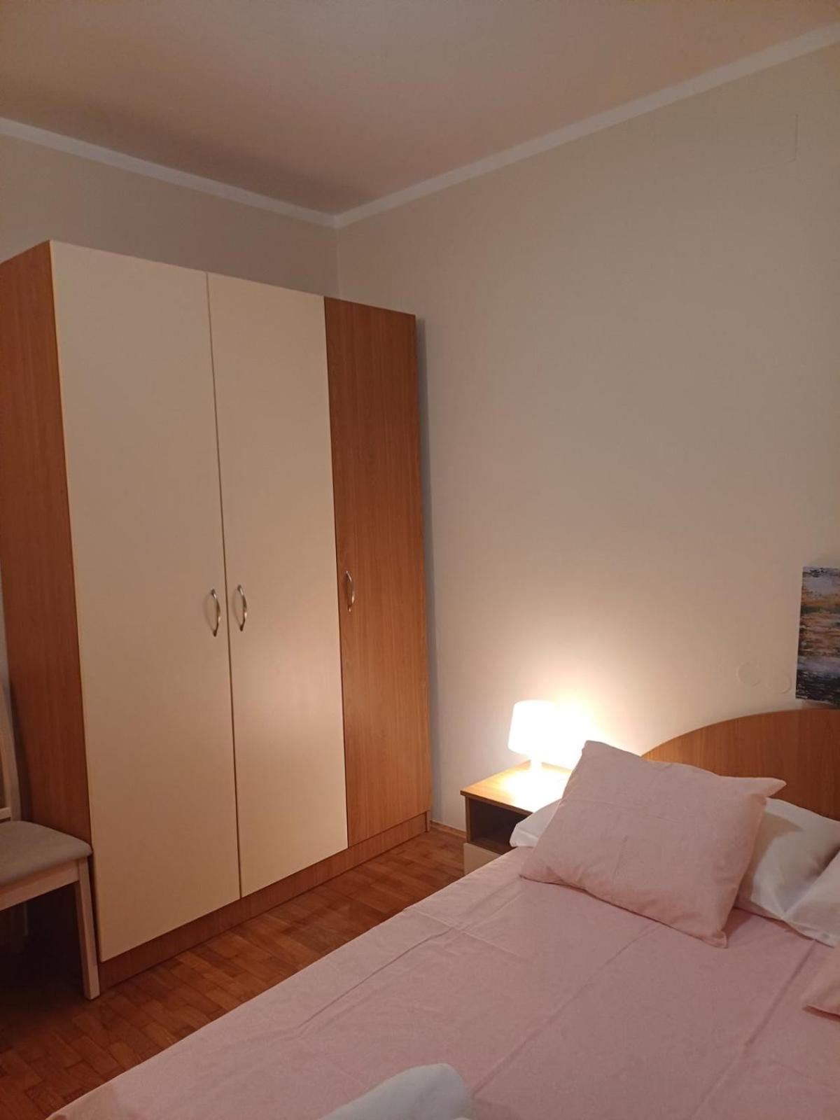 Tomulic Jasna I Miljenko Apartment Supetarska Draga Bagian luar foto
