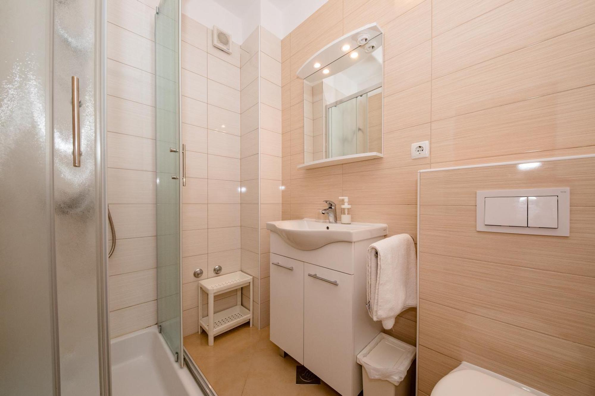 Tomulic Jasna I Miljenko Apartment Supetarska Draga Bagian luar foto