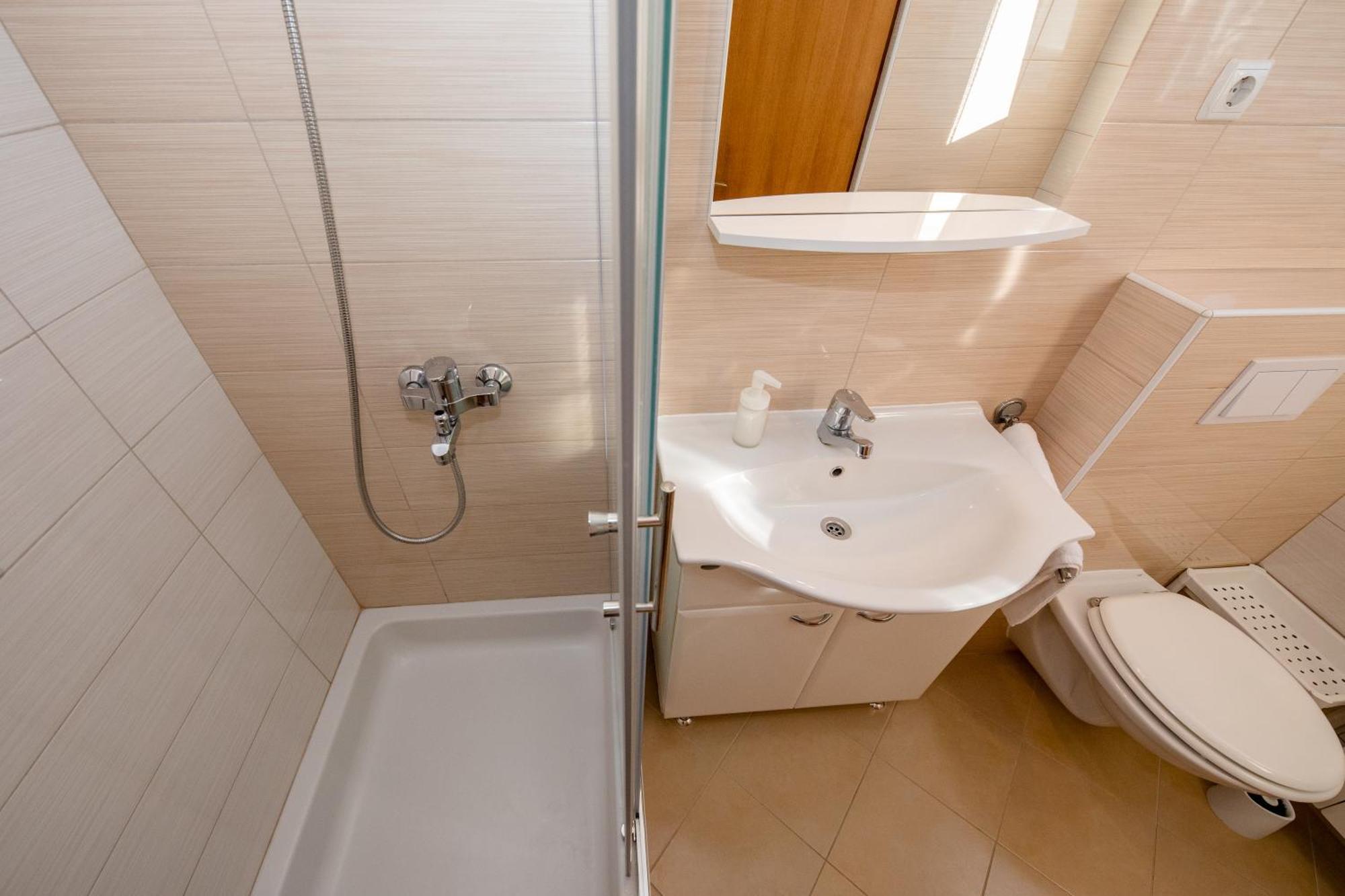 Tomulic Jasna I Miljenko Apartment Supetarska Draga Bagian luar foto