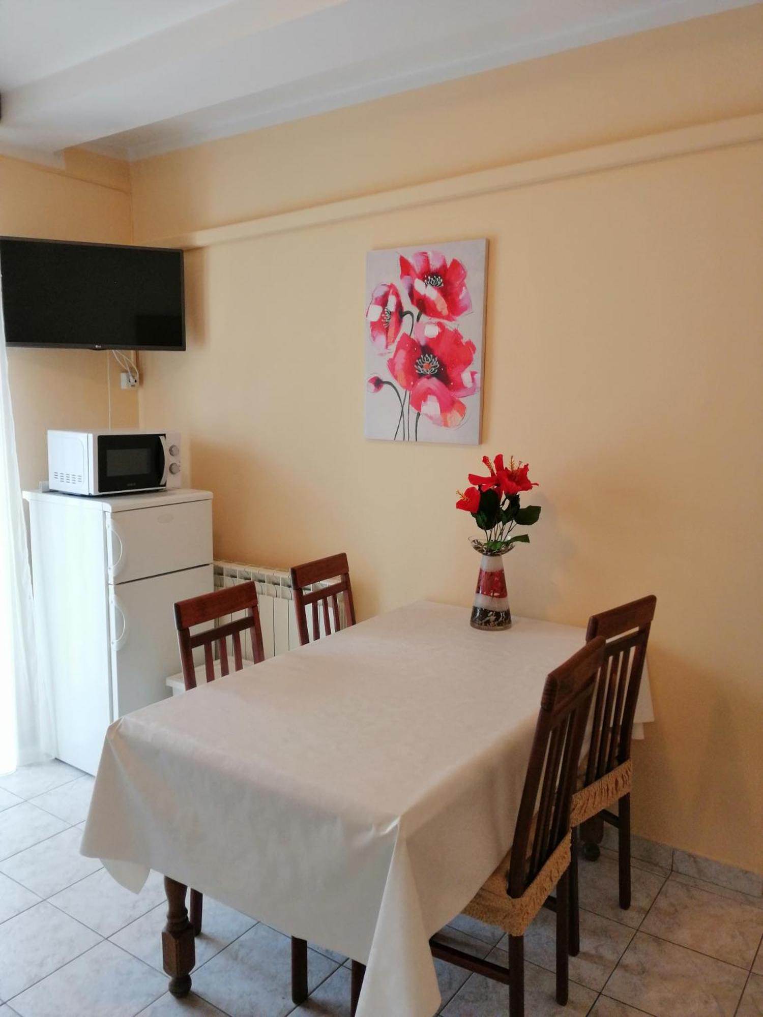 Tomulic Jasna I Miljenko Apartment Supetarska Draga Bagian luar foto