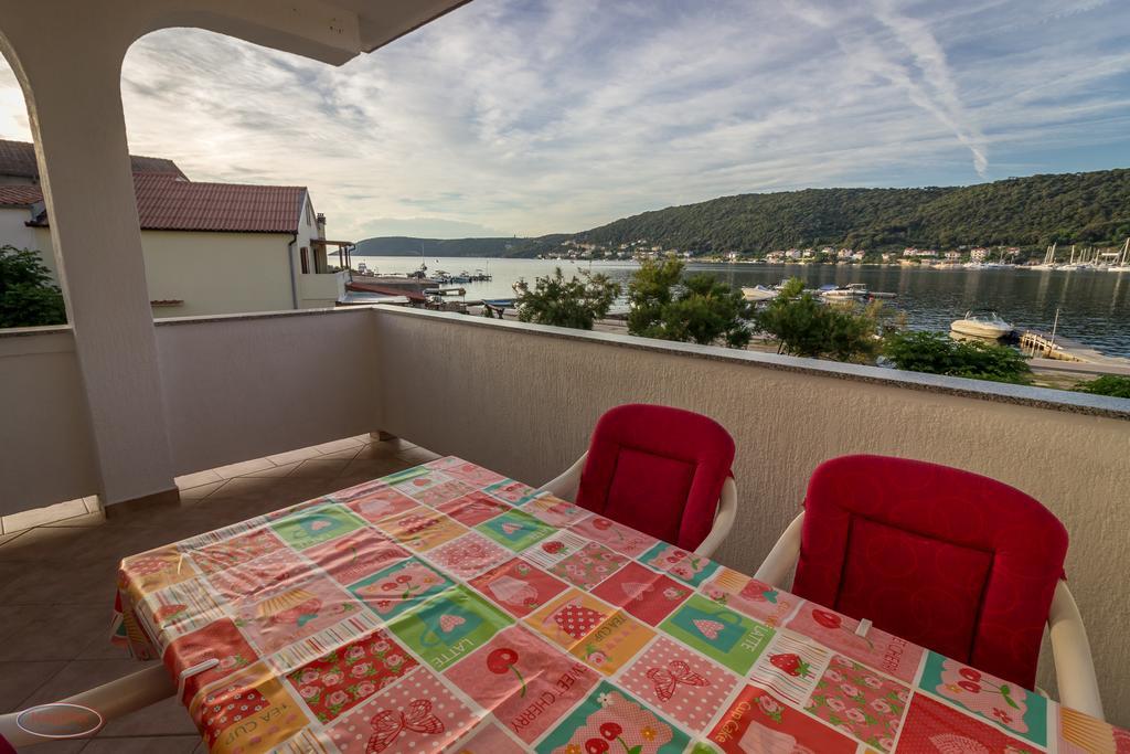 Tomulic Jasna I Miljenko Apartment Supetarska Draga Bagian luar foto
