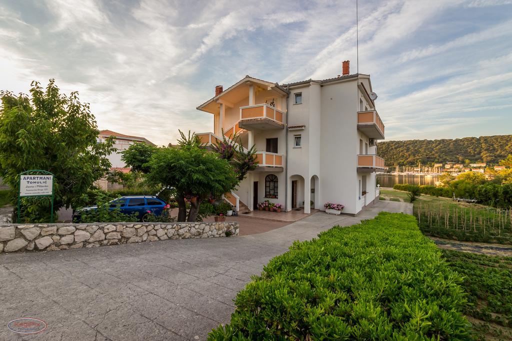 Tomulic Jasna I Miljenko Apartment Supetarska Draga Bagian luar foto