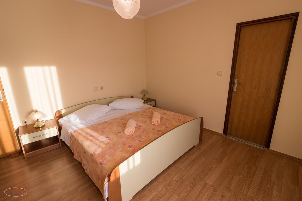 Tomulic Jasna I Miljenko Apartment Supetarska Draga Bagian luar foto